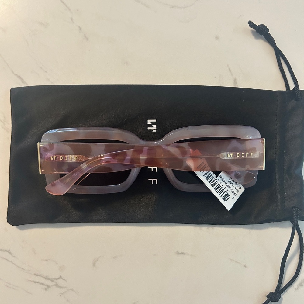 DIFF 53mm Rectangle Sunglasses – Pink Tortoise w/… - image 8